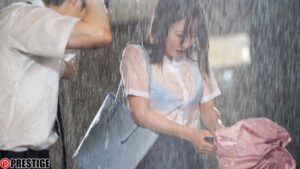 七嶋舞が同僚にぶっ壊される！濡れ透け特化型ずぶ濡れ性交