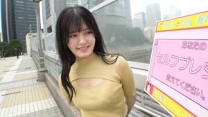 清楚な看護学生ことみの淫乱な本性！愛液垂らし大開脚