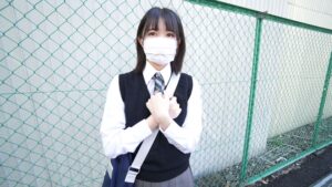 P活女子の初撮影！スポブラ制服と連続中出し