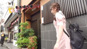 飲み屋街で発見、笑い上戸のスケベな美少女が魅せるエロスの塊！