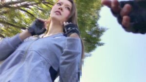 変態アスリートりのちゃん！巨根チ〇ポをスクワット腰振りで歓迎